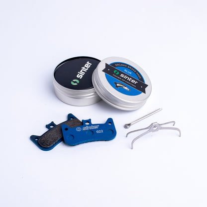 Sinter Model 022 organic disc brake pads in blue all-round compound for Formula Cura 4, with aluminium tin and spring