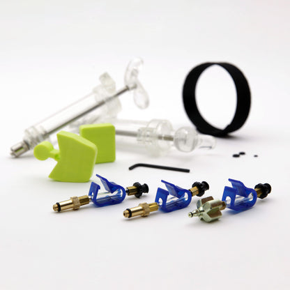 Bleedkit Workshop SRAM overview, locking syringes with thumb-rest plungers, piston spacers and bleed-port fittings